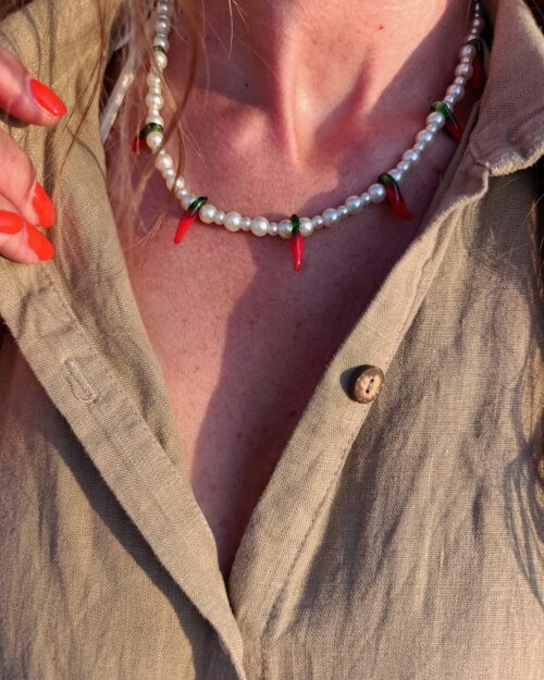 Κοντό Κολιέ με Πέρλες και Murano Πιπεριές σε Κόκκινο Τόνο