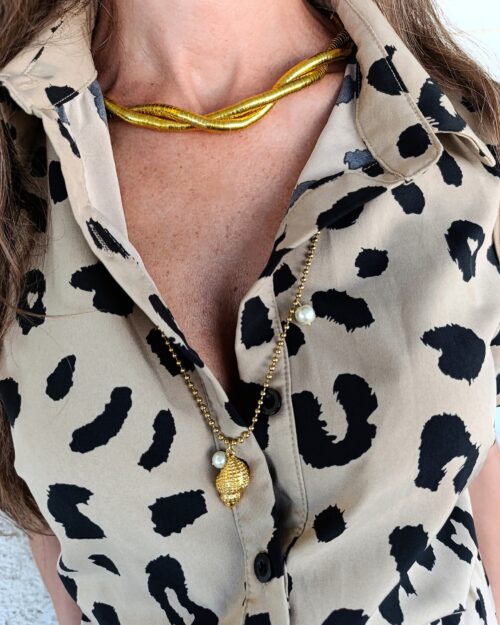 Μακρύ Κολιέ με Χρυσή Ατσάλινη Αλυσίδα και Κοχύλι