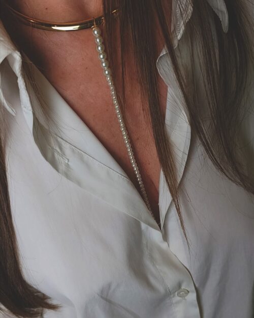 Κοντό Κολιέ Choker από Ανοξείδωτο Ατσάλι σε Χρυσό Τόνο με Πέρλες