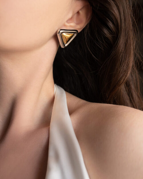 Σκουλαρίκια Τριγωνικά Δίχρωμα από Ανοξείδωτο Ατσάλι σε Χρυσό και Ασημί Τόνο