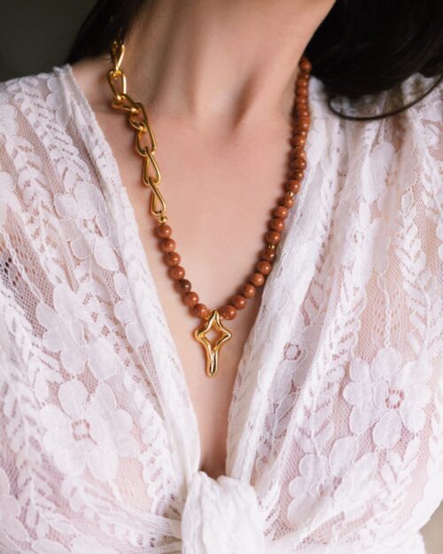 Κολιέ με Χάντρες & Chunky Αλυσίδα σε Χρυσό Τόνο – Abstract Pendant Statement